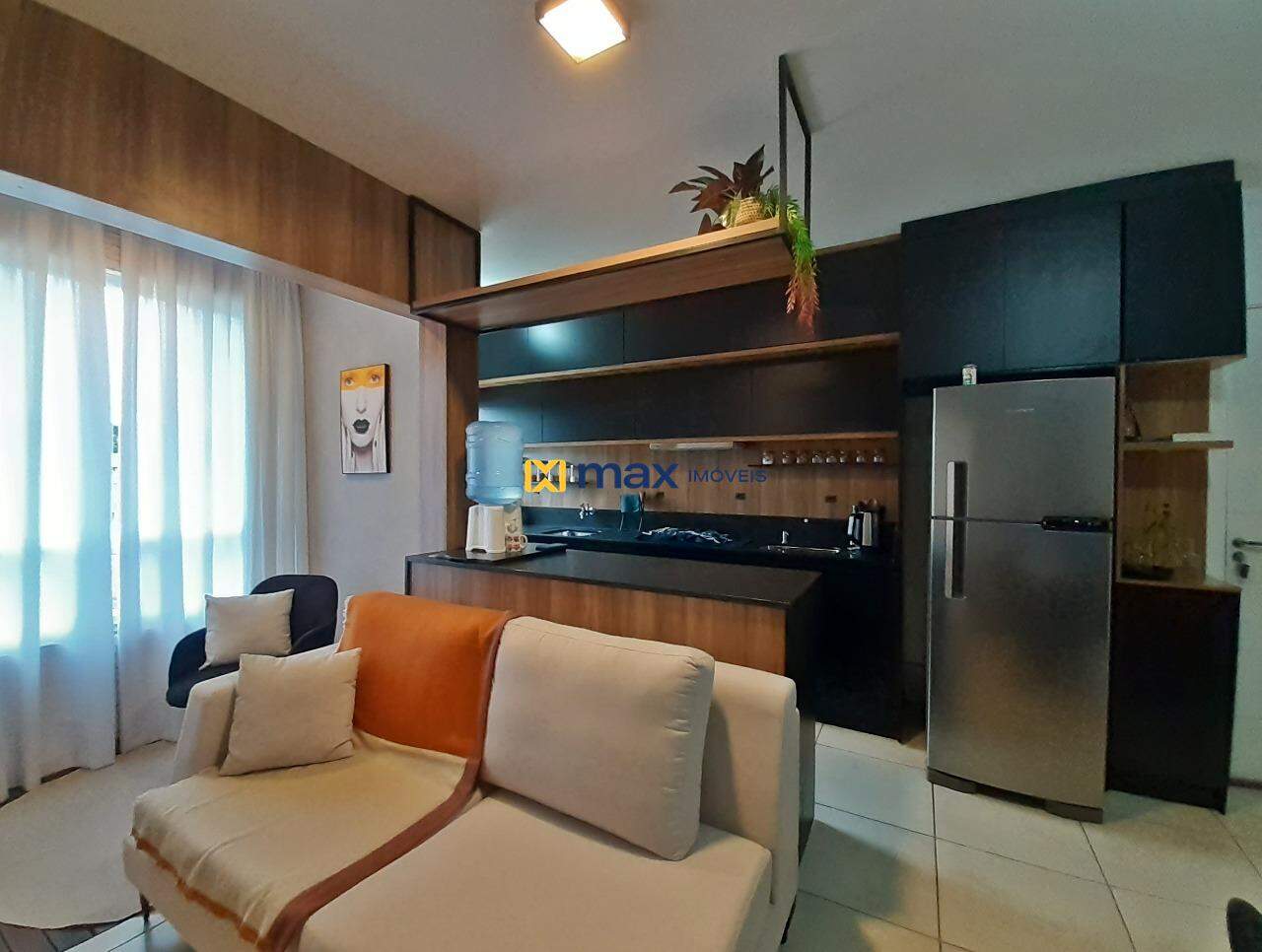 Apartamento à venda no Meia Praia: 