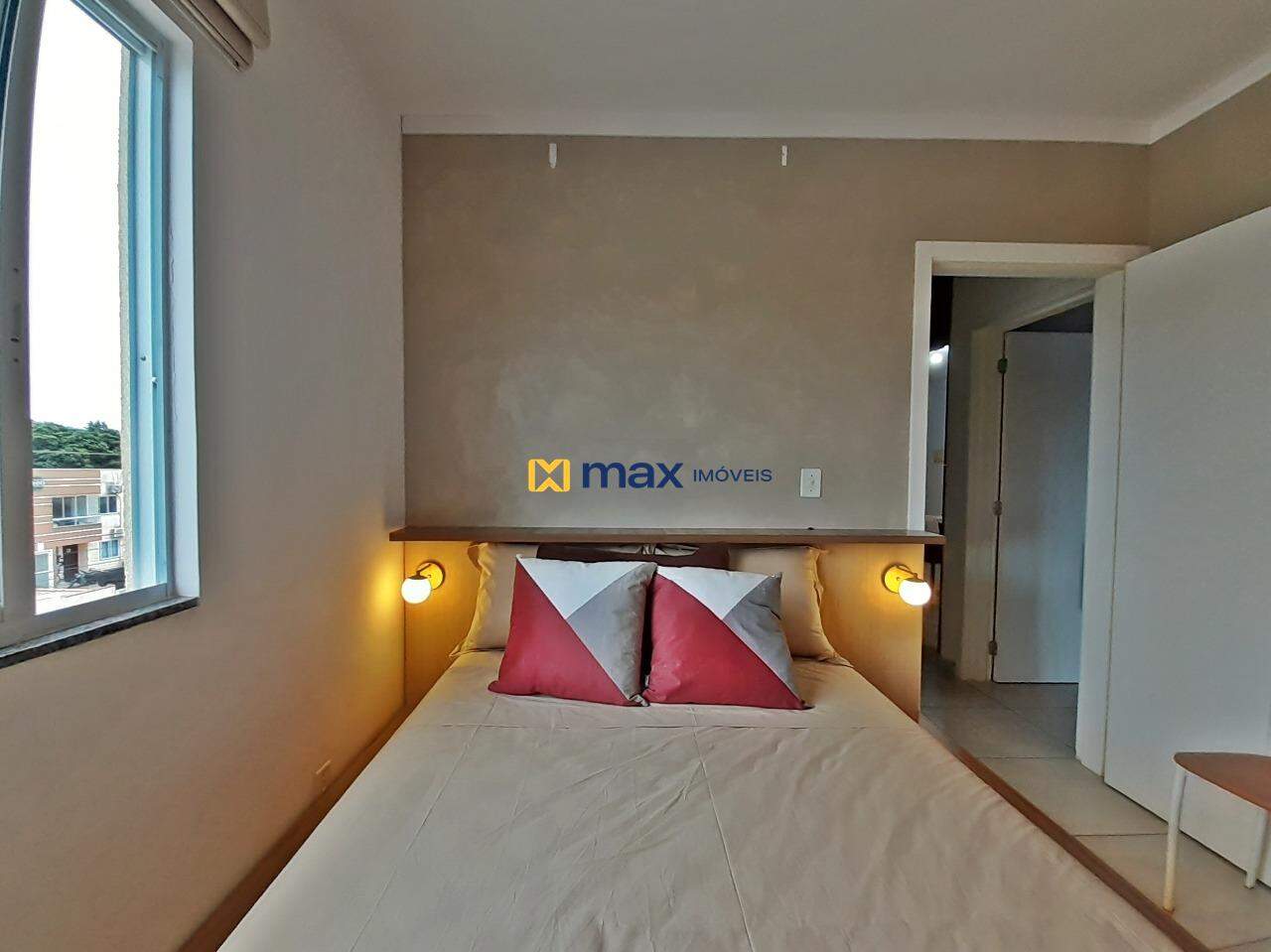 Apartamento à venda no Meia Praia: Quarto 1