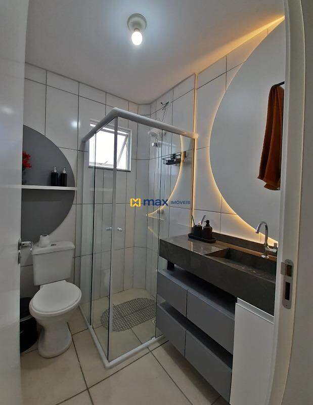 Apartamento à venda no Meia Praia: Banheiro Social 