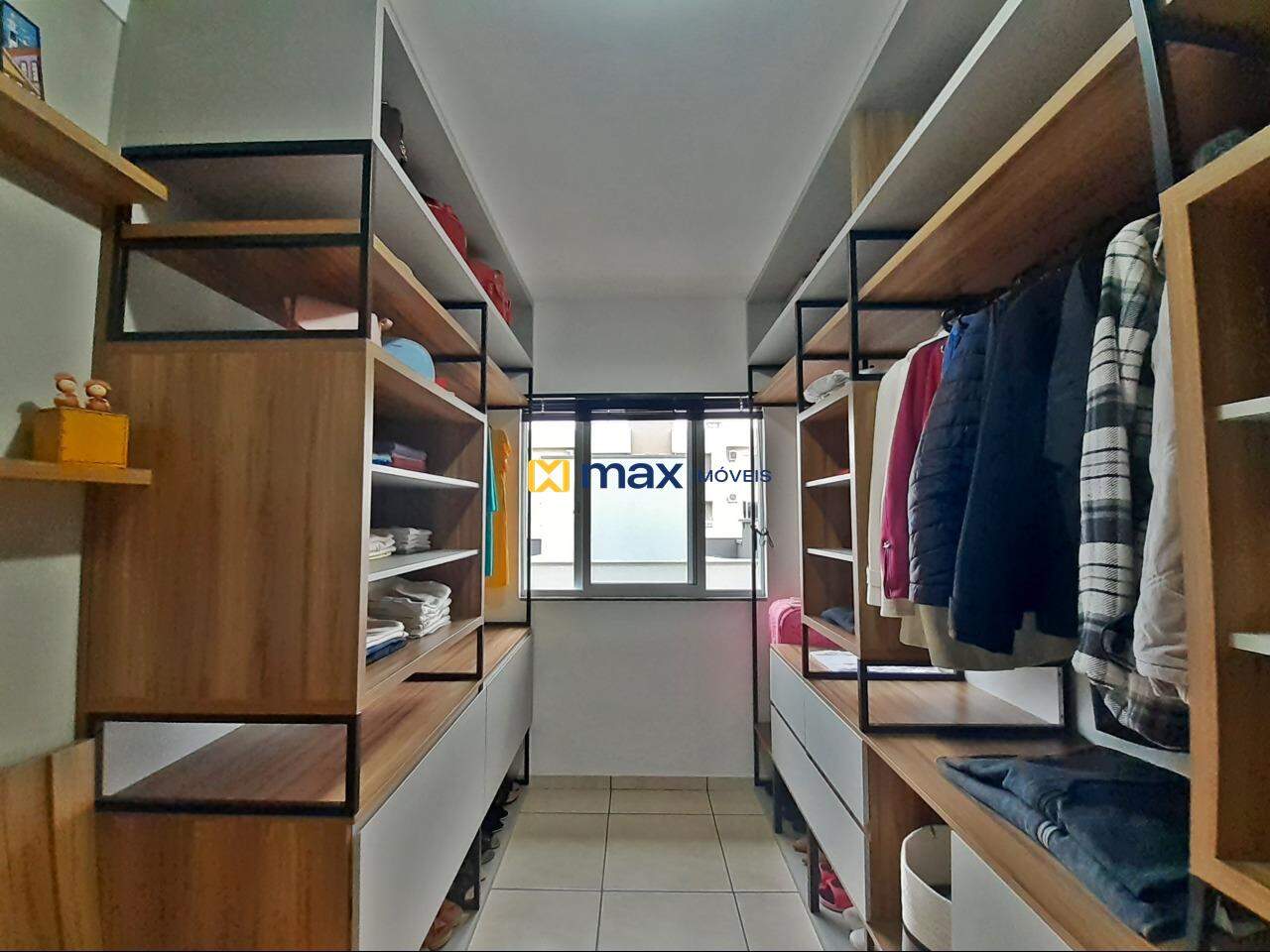 Apartamento à venda no Meia Praia: Quarto 2