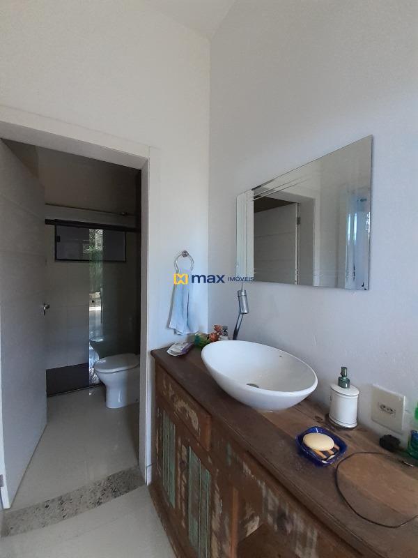 Casa à venda no Nossa Senhora de Fatima: lavabo térreo