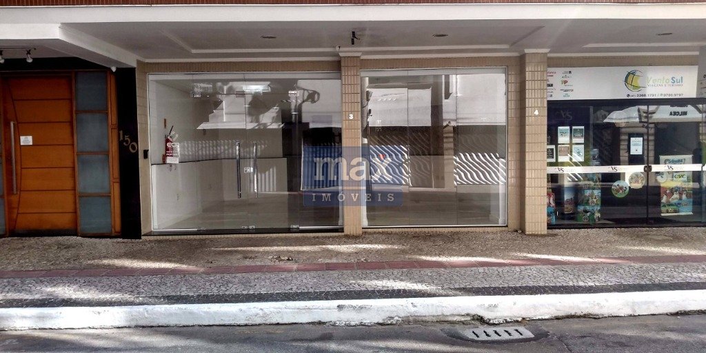 Sala à venda no Centro: 