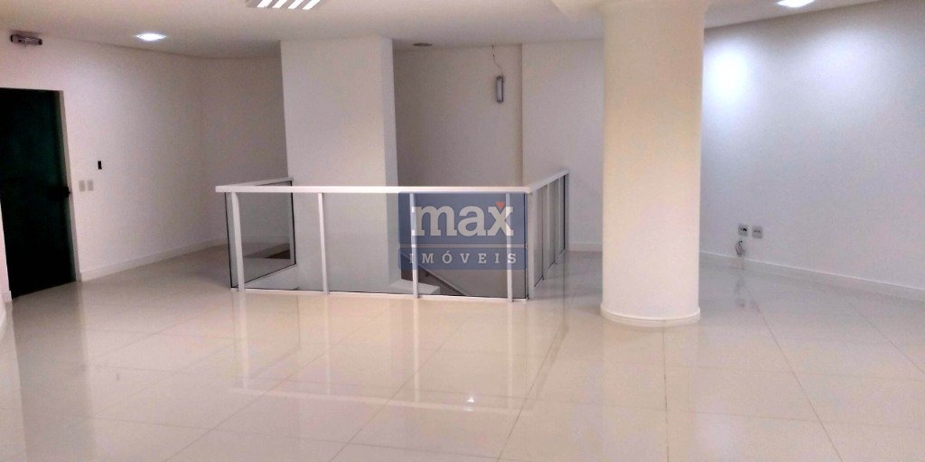 Sala à venda no Centro: 