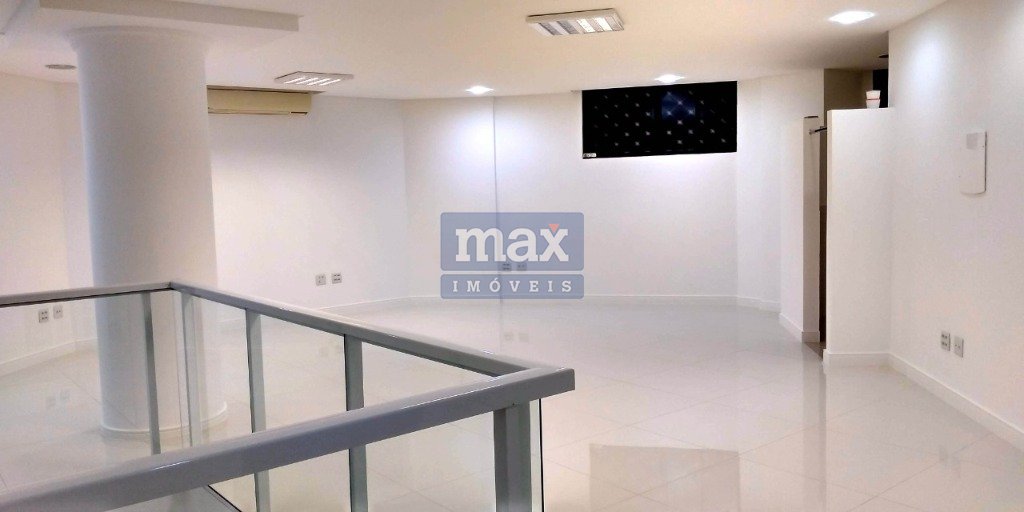 Sala à venda no Centro: 