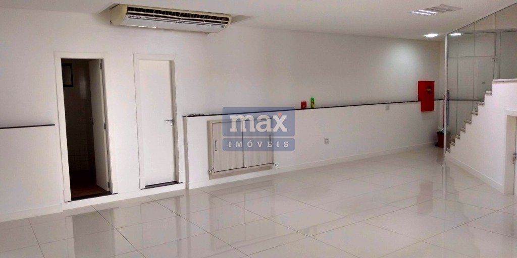 Sala à venda no Centro: 