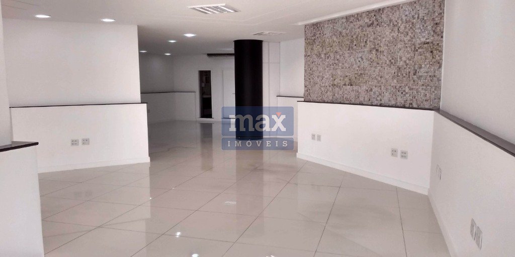 Sala à venda no Centro: 