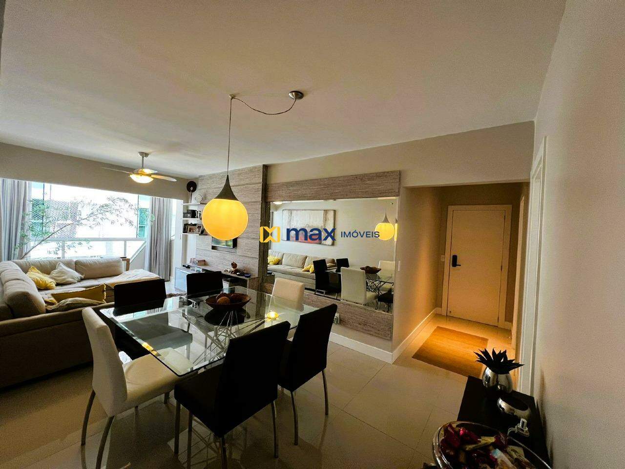 Apartamento à venda no Centro: Living integrado