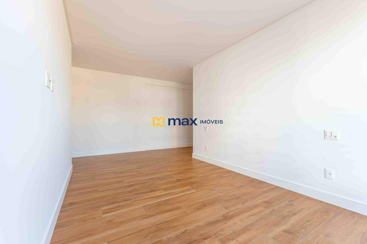 Apartamento à venda no Praia Brava: Suíte 2