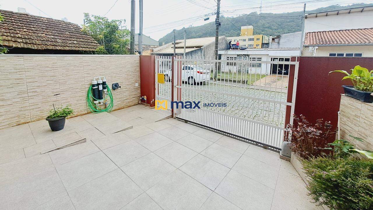 Casa à venda no Centro: Garagem