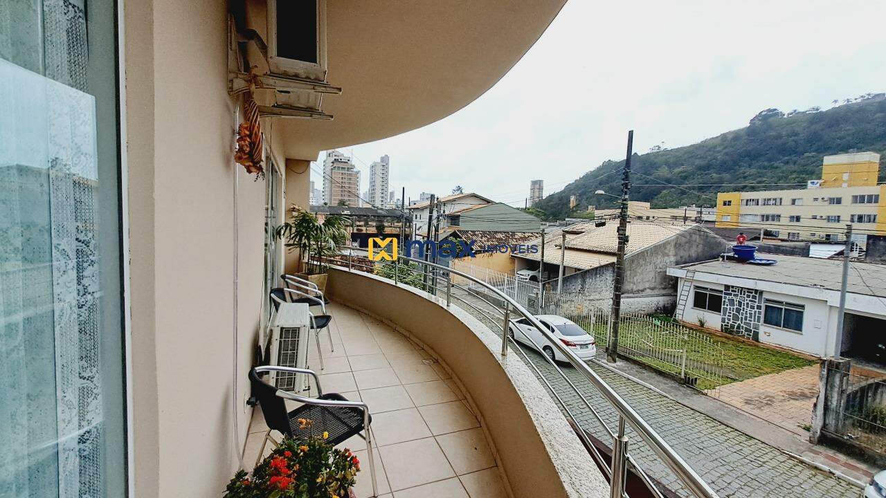 Casa à venda no Centro: Varanda