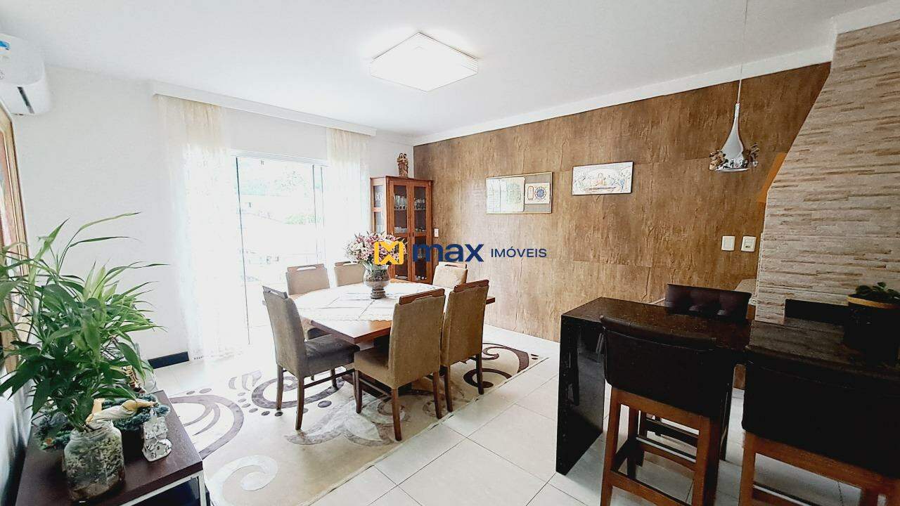 Casa à venda no Centro: Sala de jantar