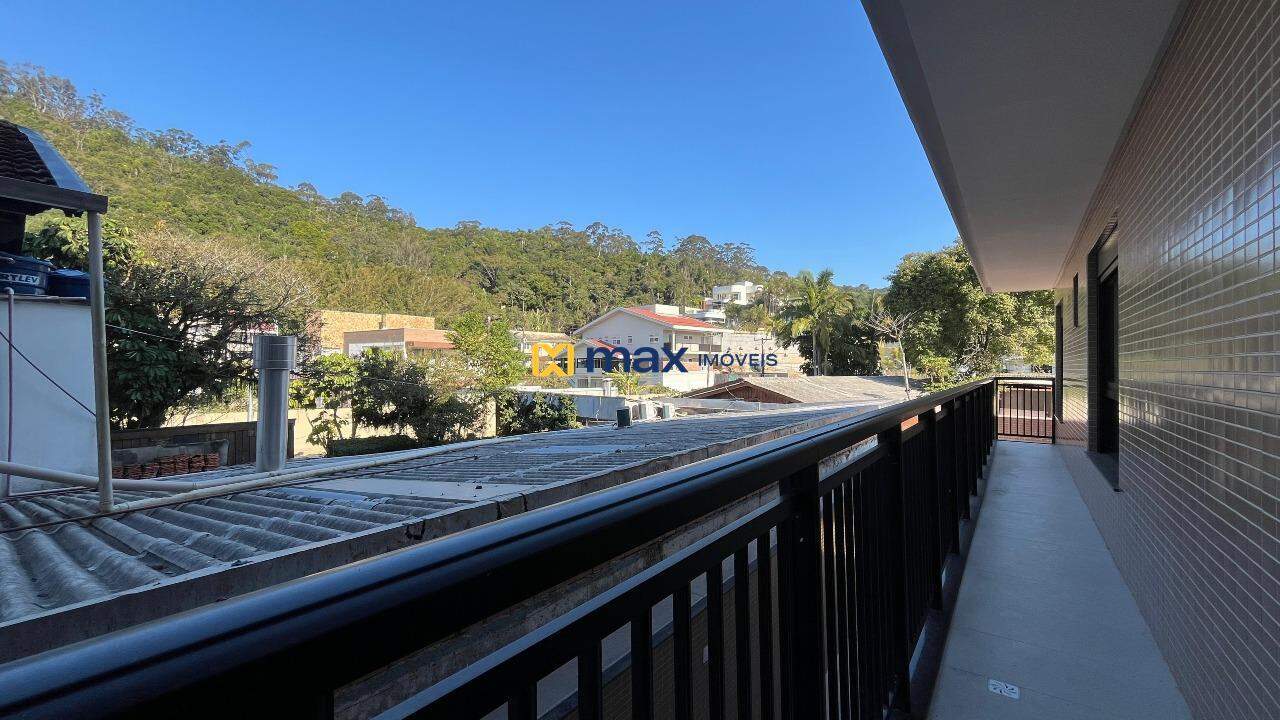 Apartamento à venda no Cabeçudas: Sacada