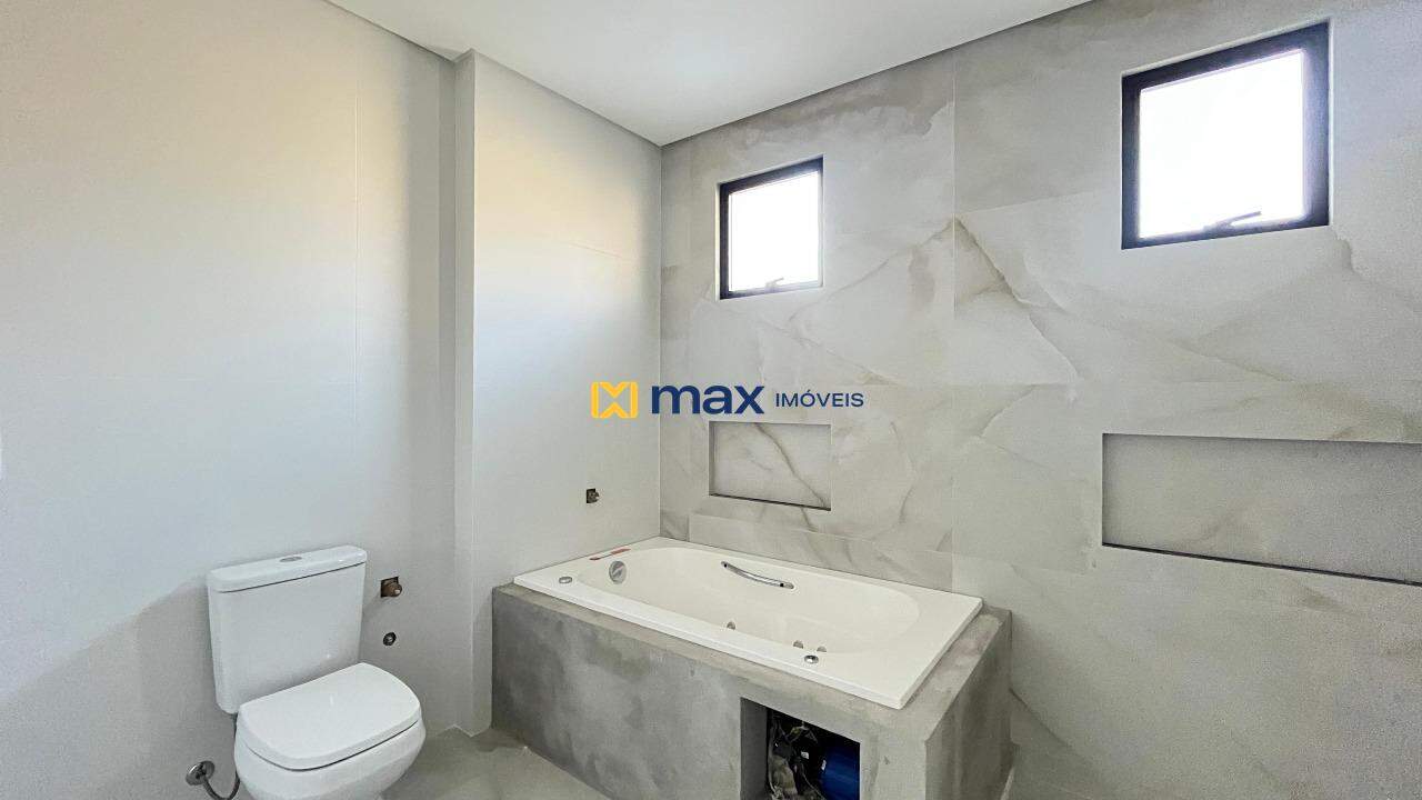 Apartamento à venda no Cabeçudas: Banheiro suíte