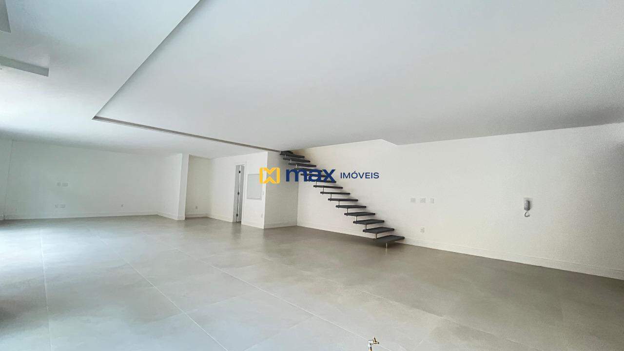 Apartamento à venda no Cabeçudas: Living integrado