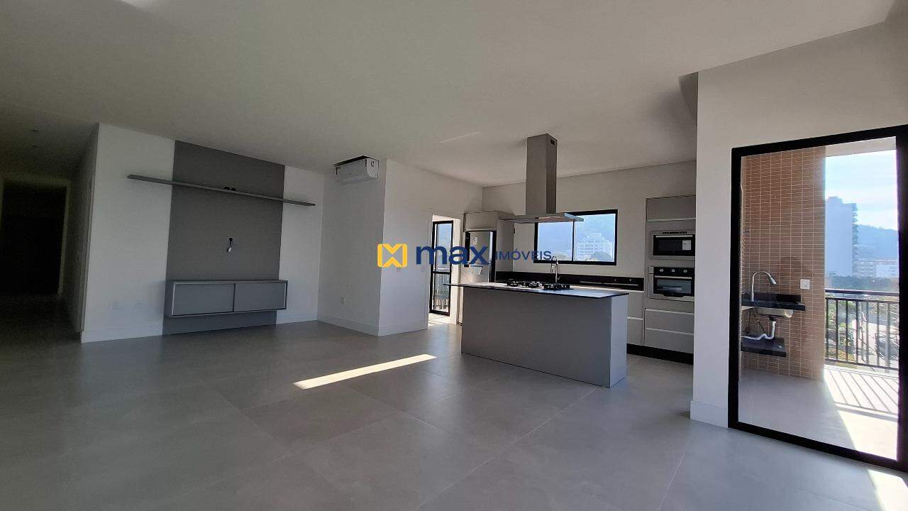 Apartamento à venda no Cabeçudas: Living integrado