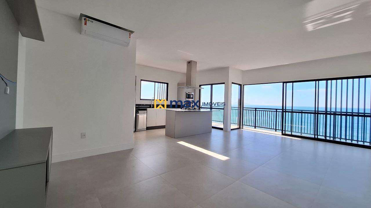 Apartamento à venda no Cabeçudas: Living integrado