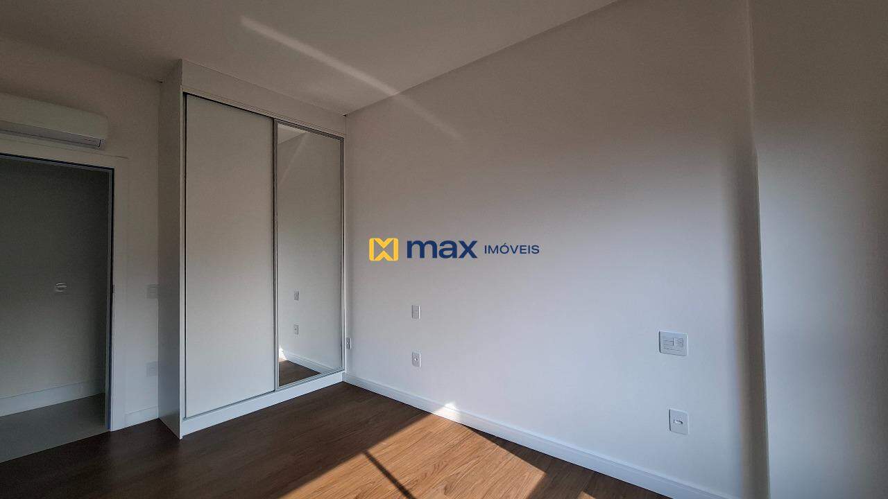 Apartamento à venda no Cabeçudas: Suíte 1