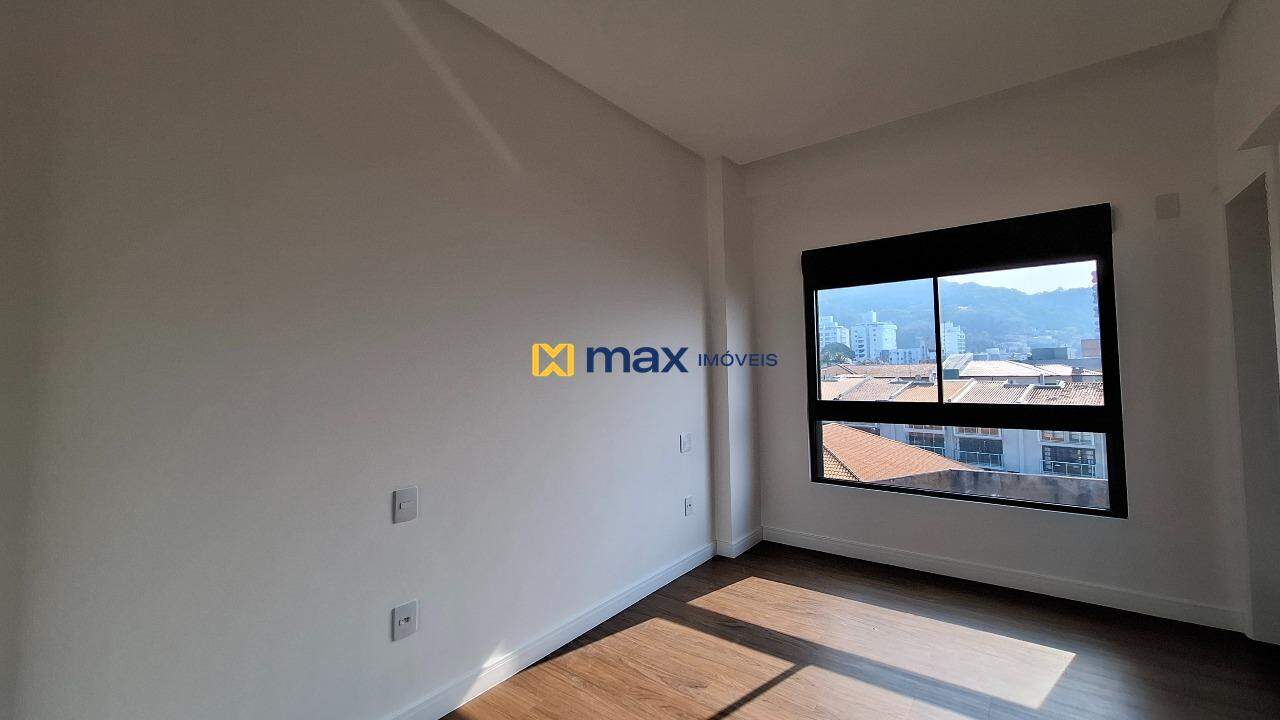 Apartamento à venda no Cabeçudas: Suíte 1