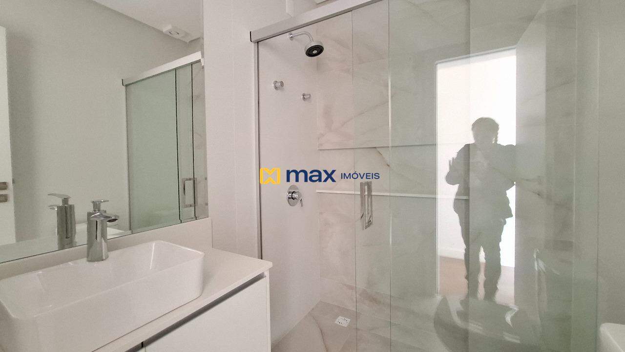 Apartamento à venda no Cabeçudas: Banheiro suíte 3
