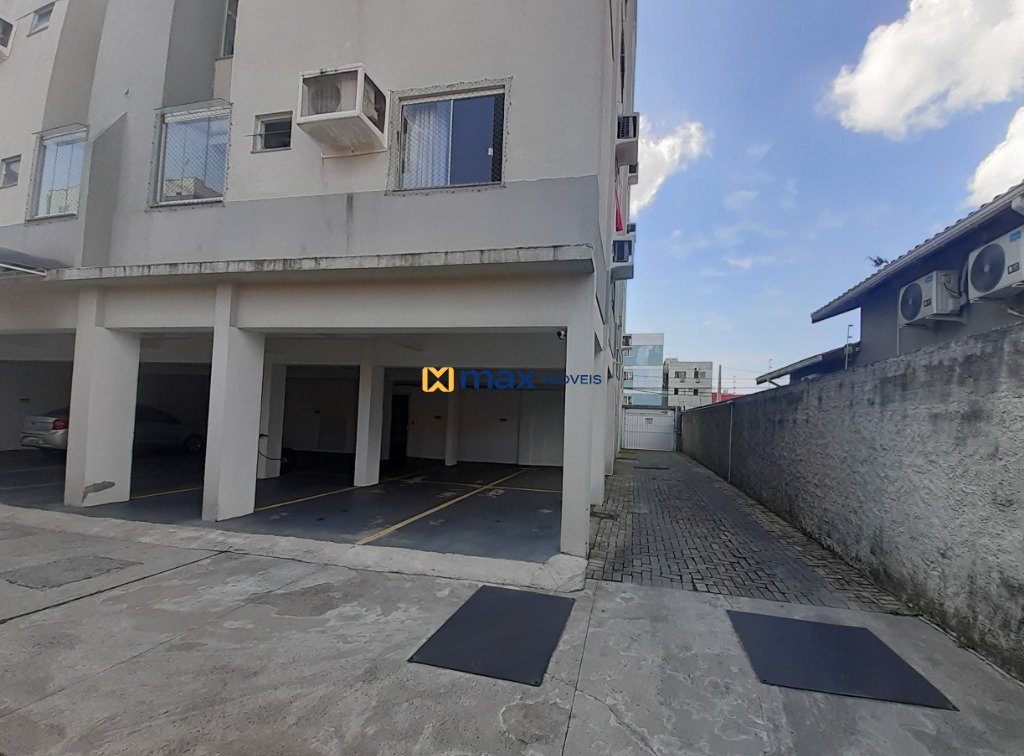 Apartamento à venda no São João: Vaga de Garagem