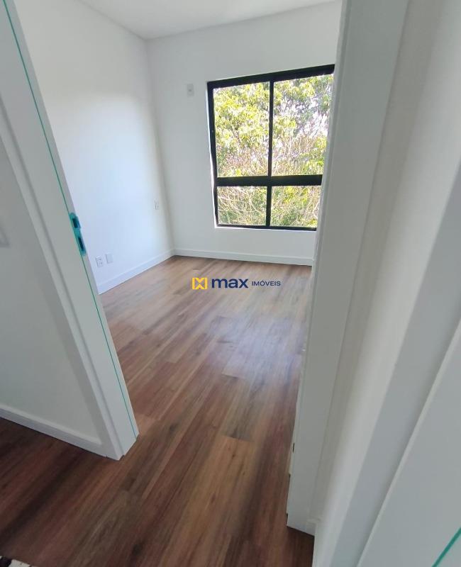 Apartamento à venda no Meia Praia: 