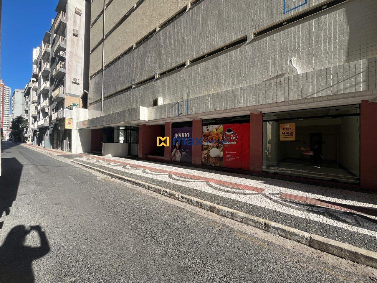 Sala para aluguel no Centro: 