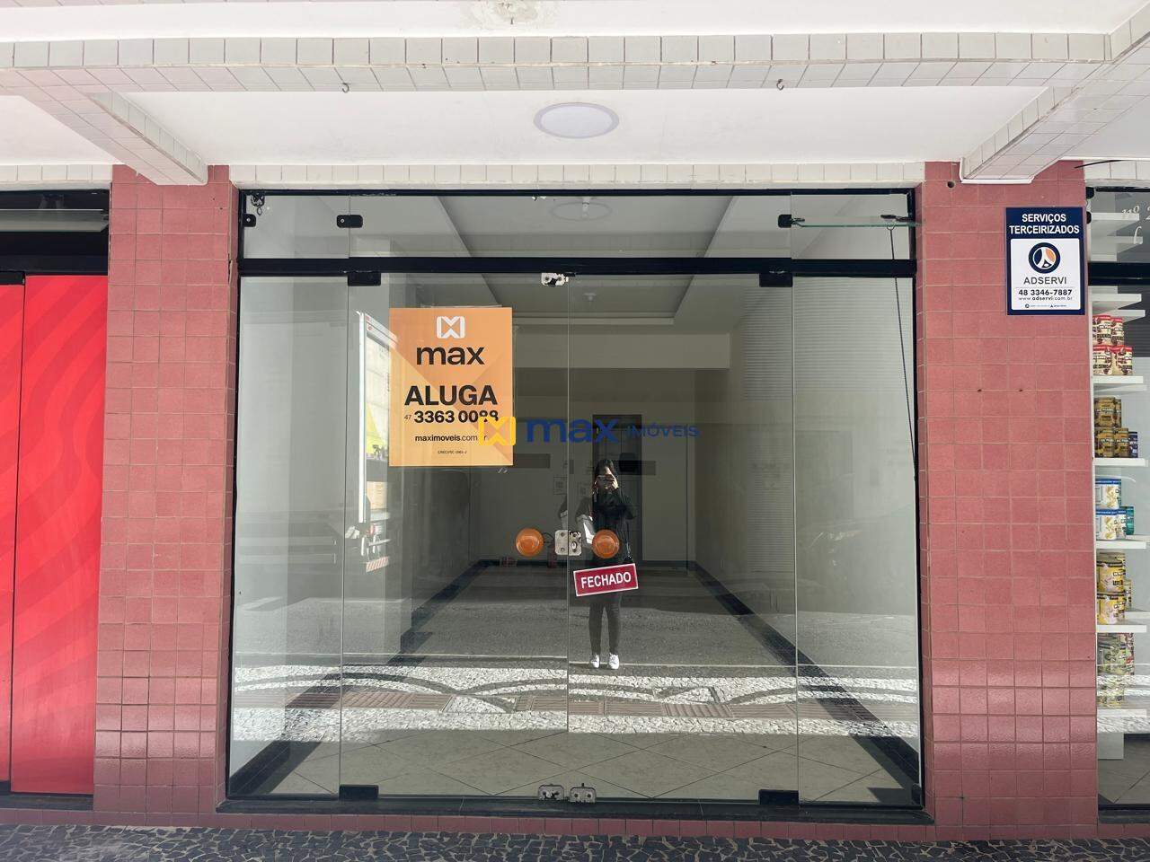 Sala para aluguel no Centro: 
