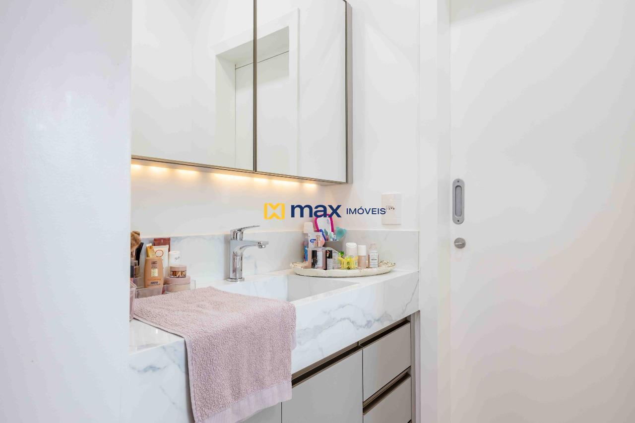 Casa à venda no Ressacada: Banheiro demi suíte