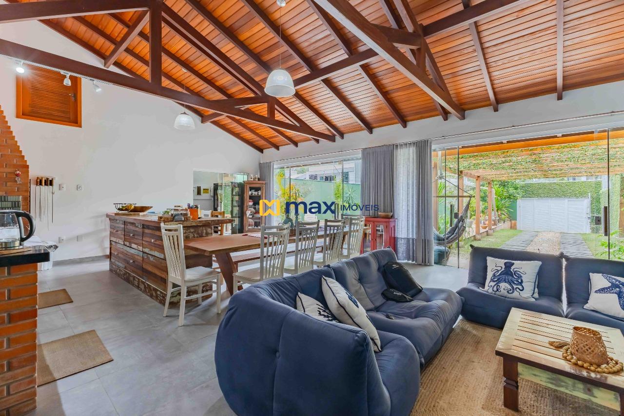 Casa à venda no Ressacada: Área externa/festas