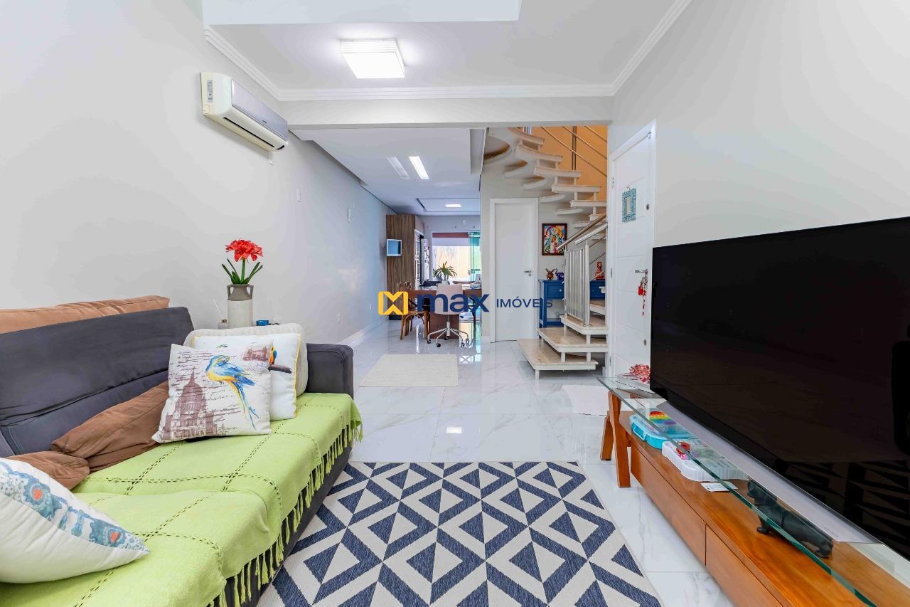 Casa à venda no Ressacada: Sala de TV