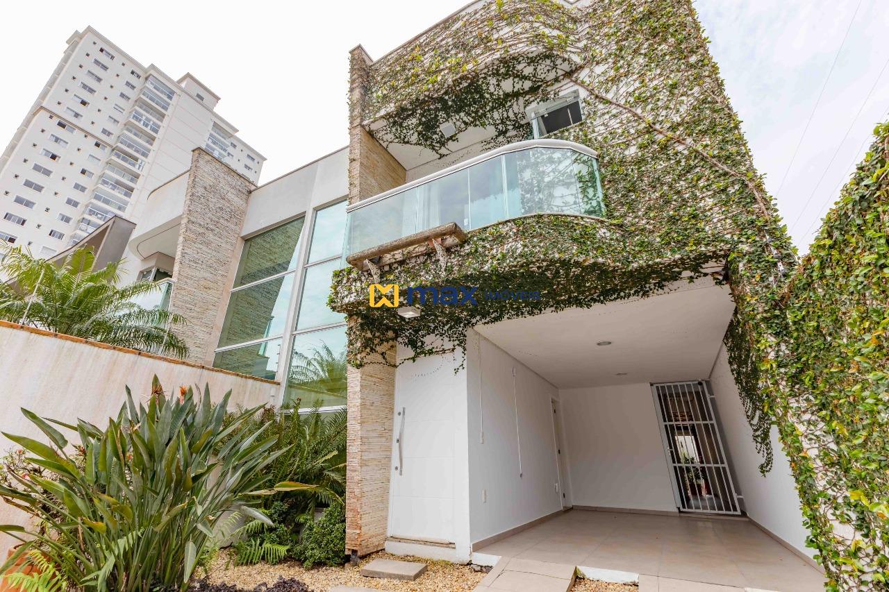 Casa à venda no Ressacada: Entrada/garagem