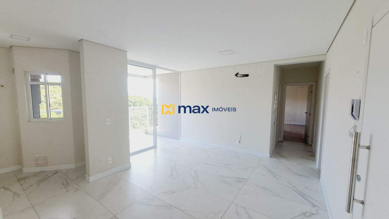Apartamento à venda no Ressacada: Living integrado