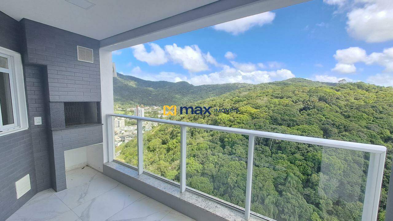Apartamento à venda no Ressacada: Sacada com churrasqueira