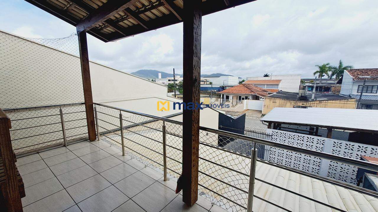 Casa à venda no São Vicente: Sacada