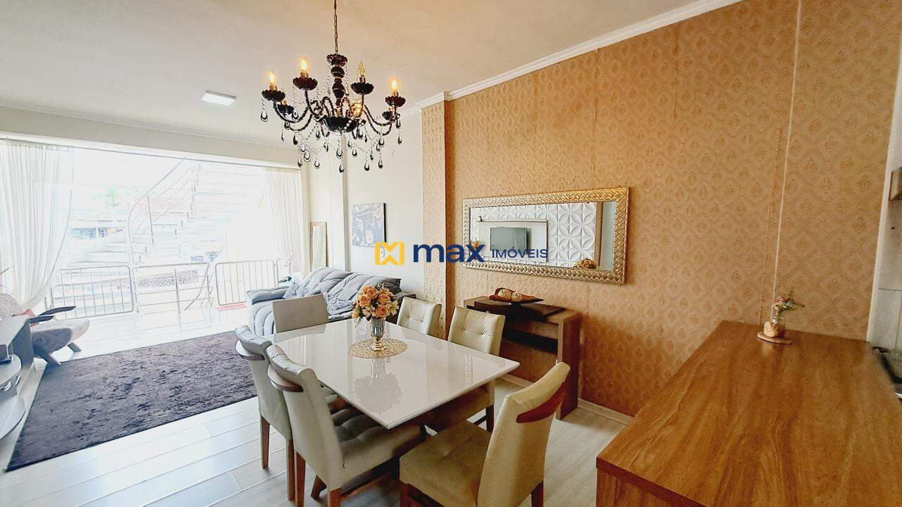 Casa à venda no São Vicente: Sala de estar e jantar