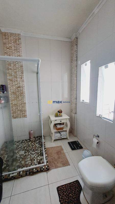 Casa à venda no São Vicente: Banheiro suíte