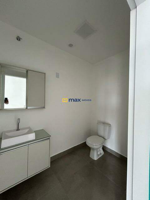 Sala para aluguel no Centro: Lavabo