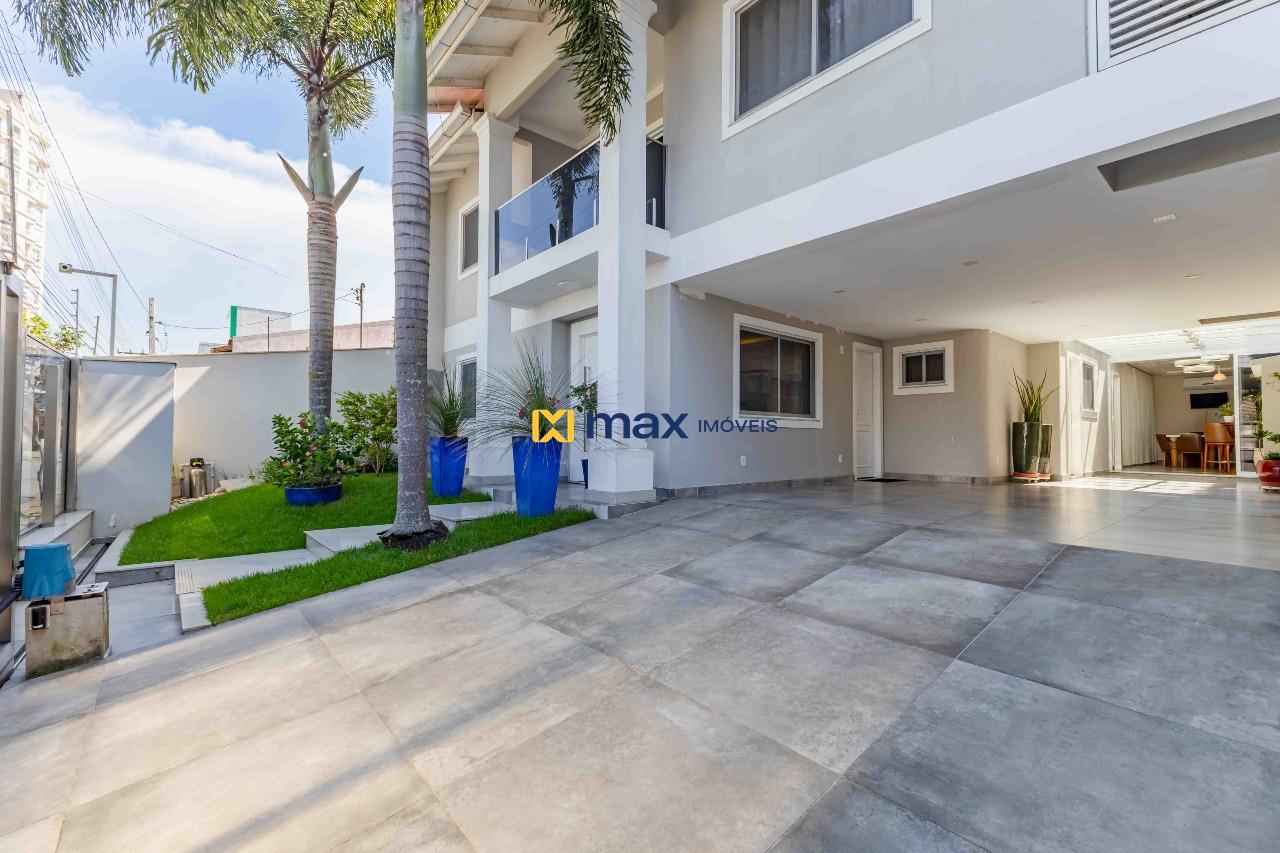 Casa à venda no Vila Operária: Garagem