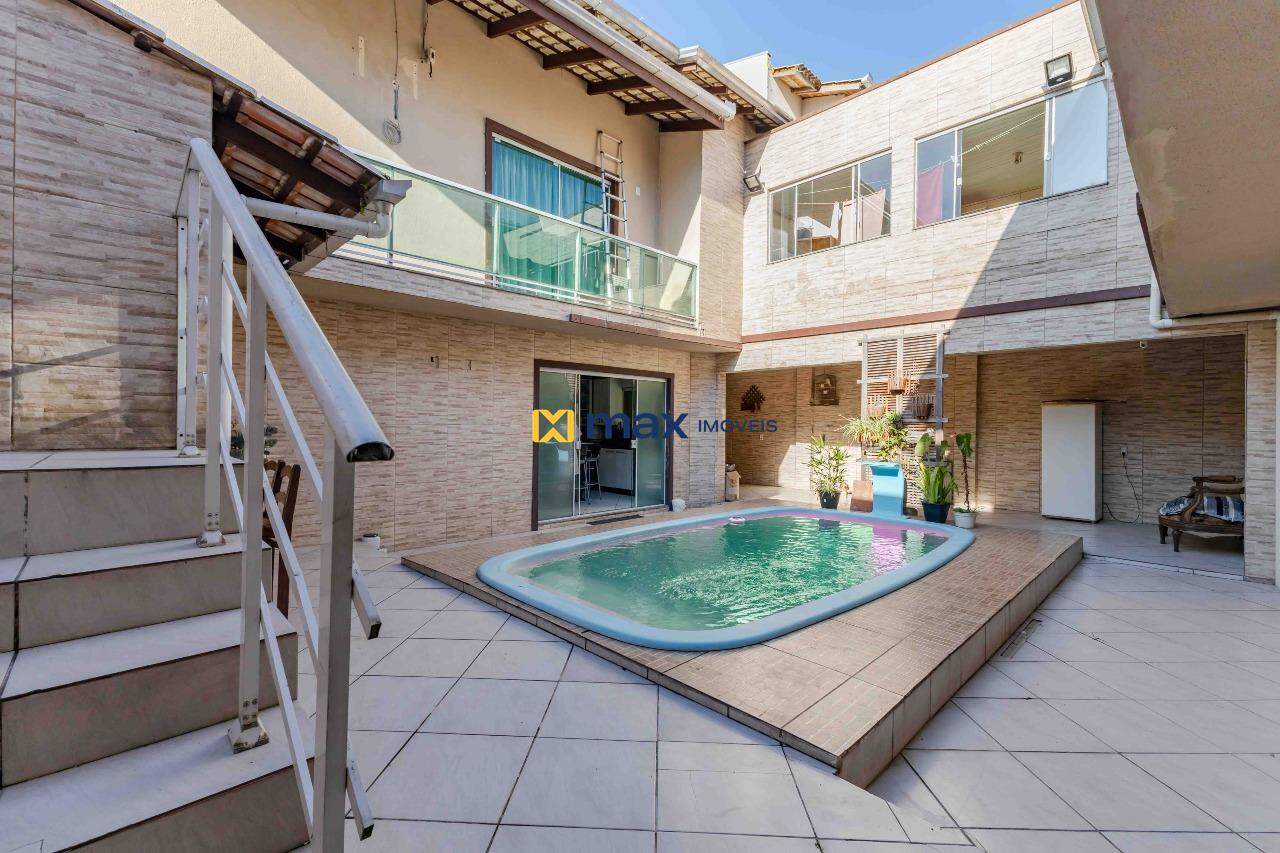 Casa à venda no São João: Piscina