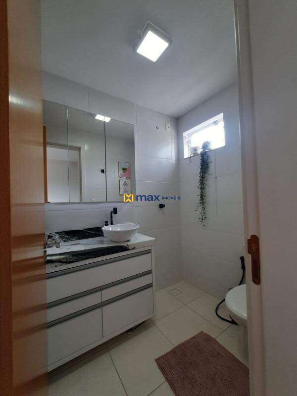 Apartamento à venda no Santa Regina: Banheiro social