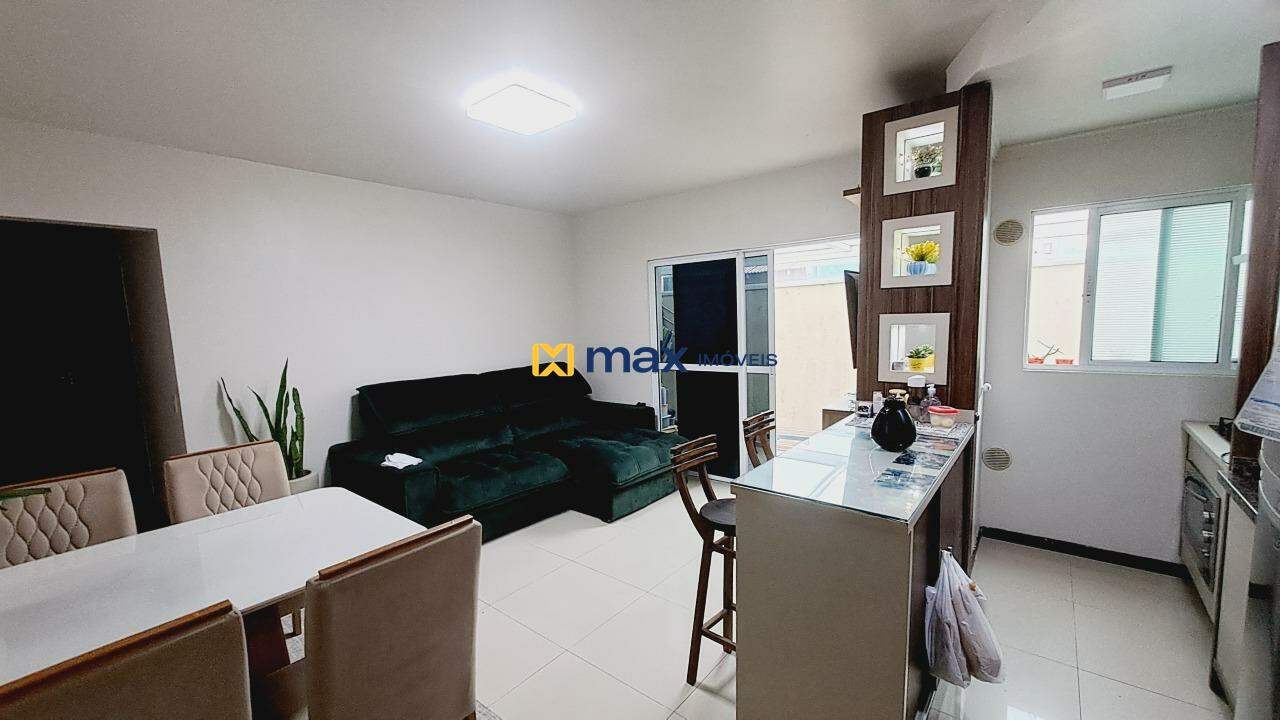 Apartamento à venda no Cordeiros: Living integrado