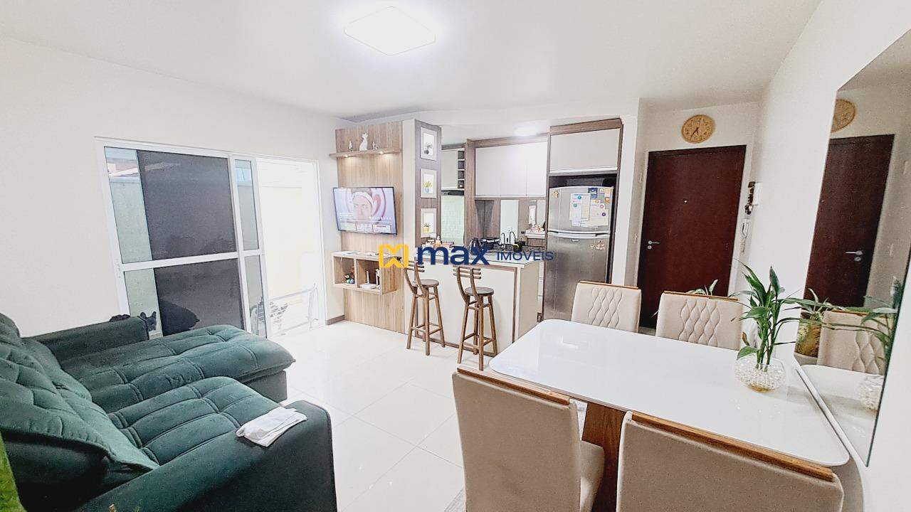 Apartamento à venda no Cordeiros: Living integrado