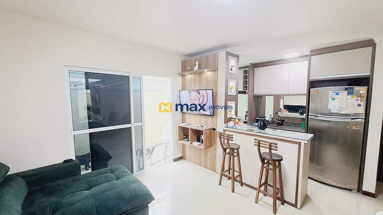Apartamento à venda no Cordeiros: Living integrado