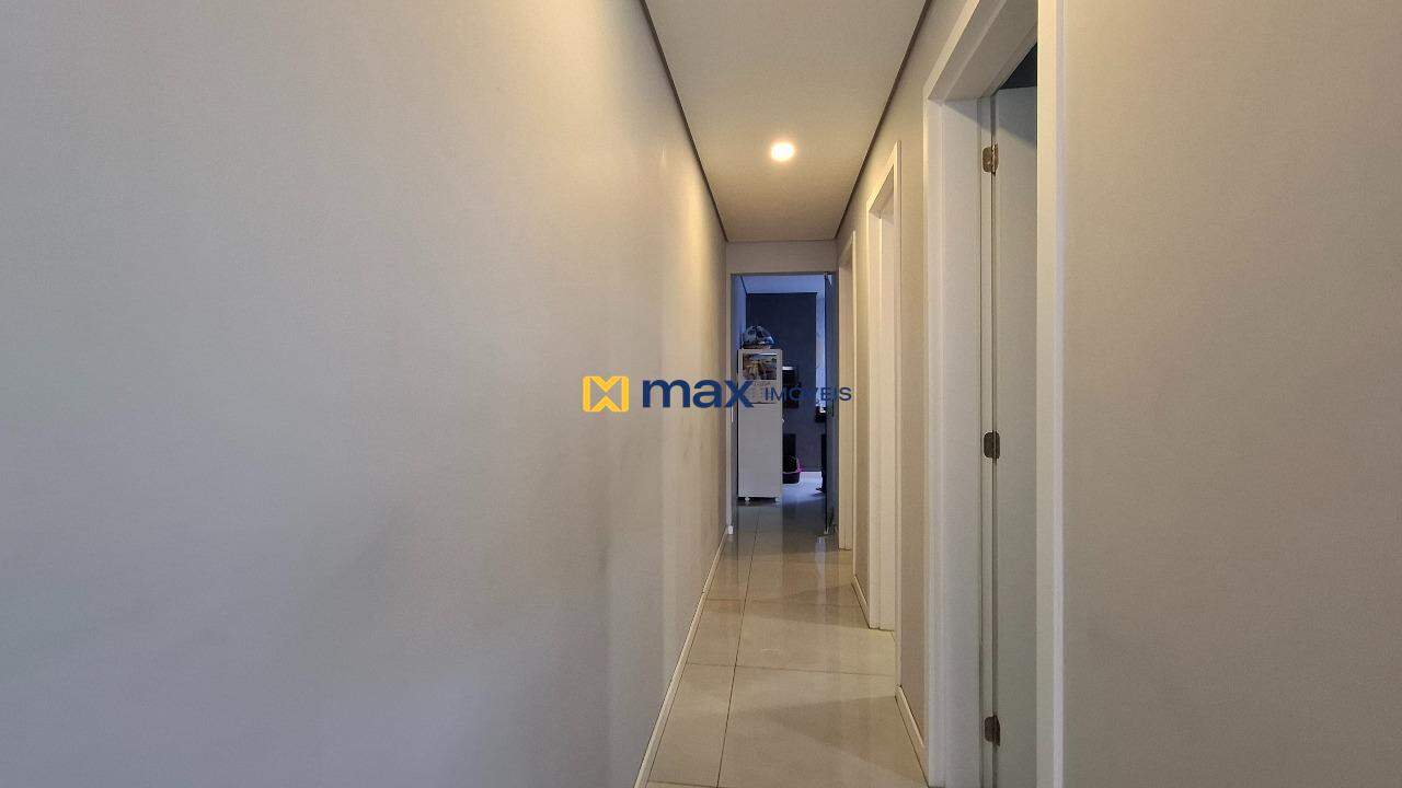 Apartamento à venda no São João: Corredor