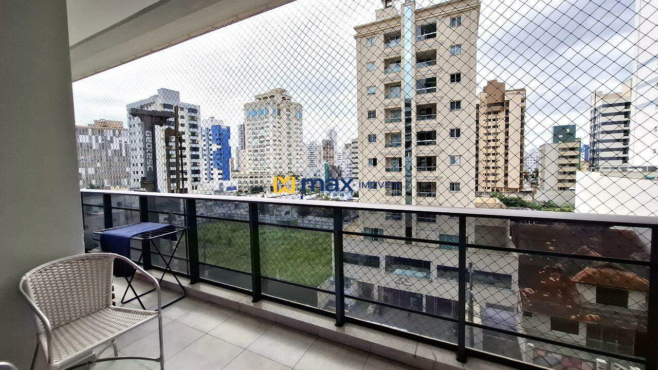 Apartamento à venda no Centro: Sacada