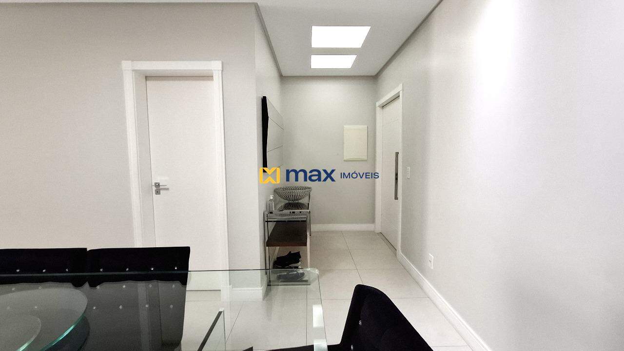 Apartamento à venda no Centro: Entrada