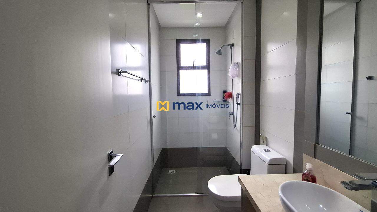 Apartamento à venda no Centro: Banheiro social