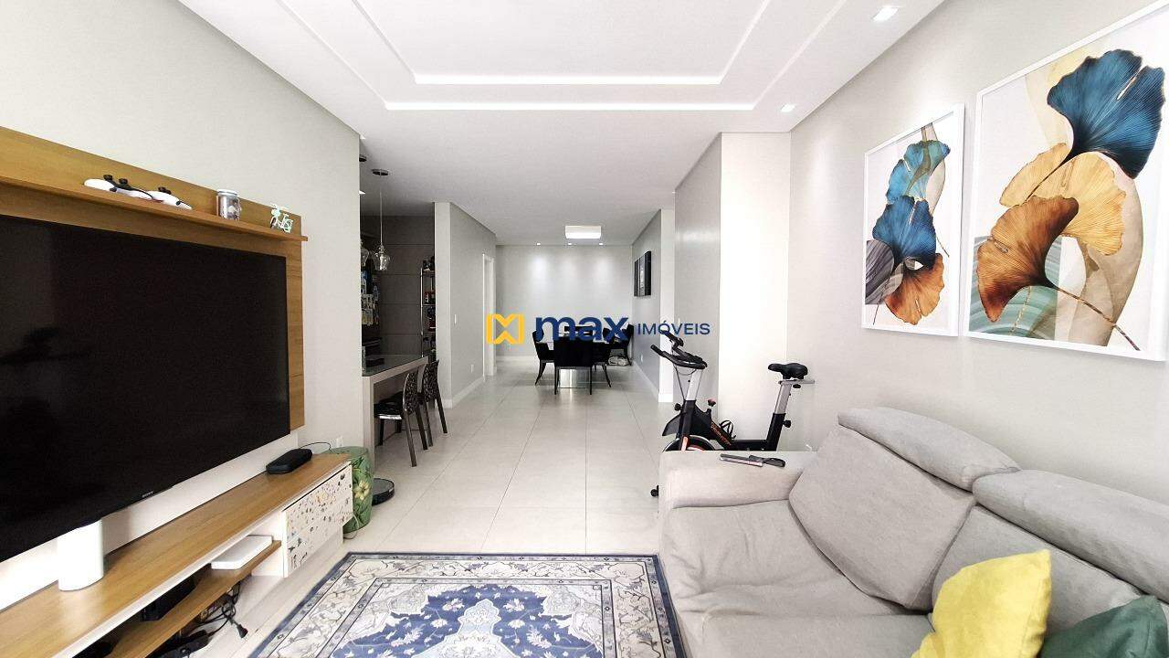 Apartamento à venda no Centro: Living integrado 
