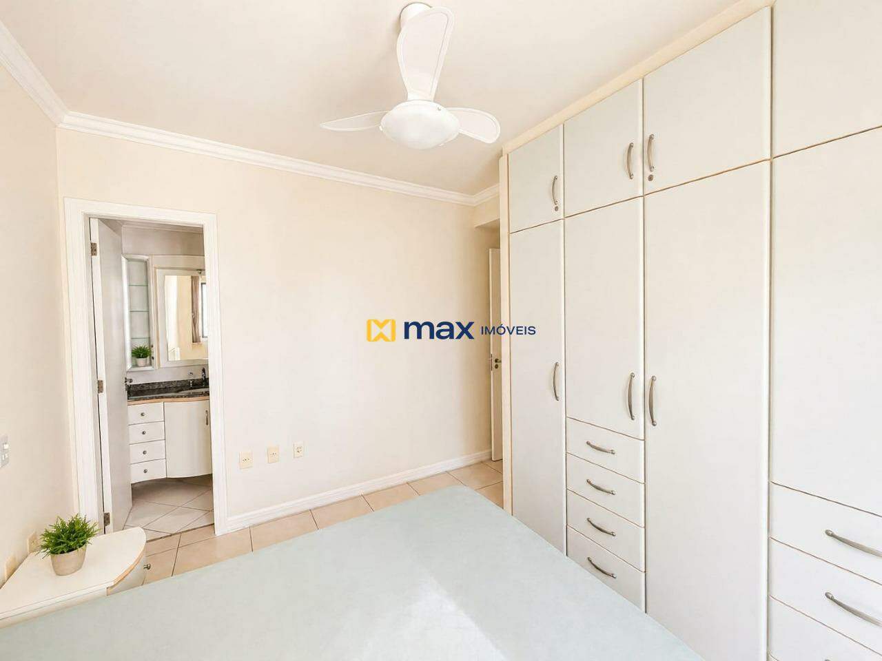 Apartamento para aluguel no Centro: 
