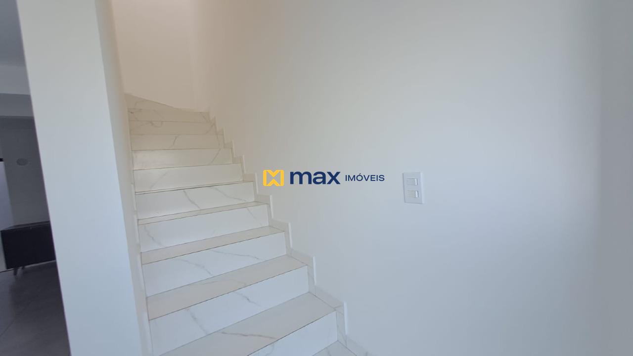 Casa para aluguel no Murta: Escada